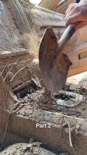 Extremely satisfying restoration detail of this luxury car. Prewash, pressure washing, and scrubbing ASMR