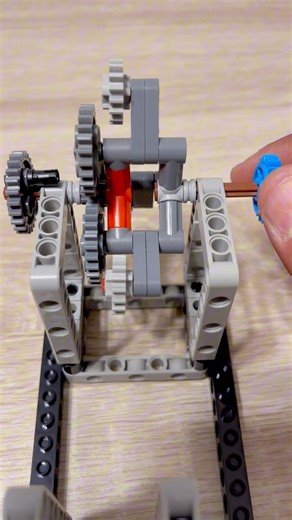 Variable Diameter Gear #lego #technic #legotechnic #gears #gearratio #gearbox #mechanical #mechanism #diy #satisfying #experiment | Bricks Master Builders