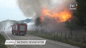 1.1K views | INCENDIU DEVASTATOR Incendiu devastator produs într-o localitate din nordul județului Argeș. Un local structurat pe trei etaje, plus o clădire adiacentă, au ars integral. https://tvr-craiova.ro/stiri/incendiu-devastator-3/ | TVR Craiova | Facebook