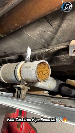 Fast Cast Iron Pipe Removal 🛠️🔥 #PipeRepair #Construction #Engineering