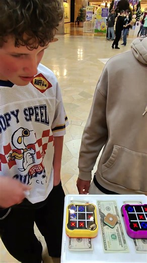 Win this get $500! Infinite tic tac toe