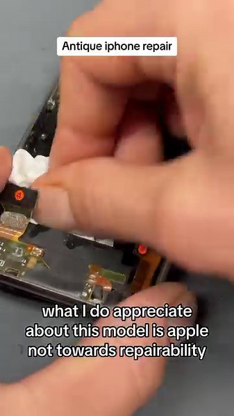 36K views · 549 reactions | Vintage iPhone 3GS battery replacement | IDoctor iPhone & Android Repairs | Facebook