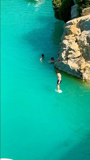 River Canyon France - Gorges du Verdon #travel #france #gorgesduverdon
