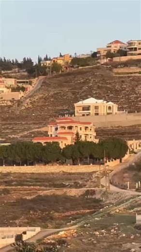 لبنان : المبنى المستهدف في برعشيت Lebanon : The targeted building in Baraashit | Dearborn.org - موقع ديربورن