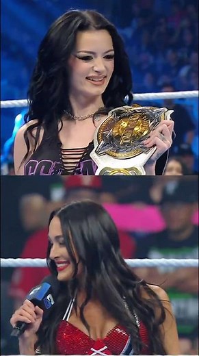 Welcome back to #SmackDown, Paige!! 🙌👏