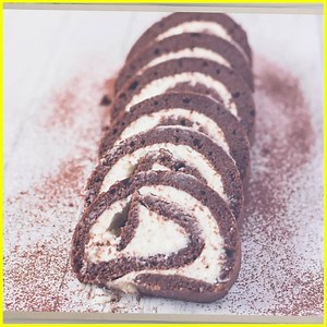 1.4K reactions · 1K shares | My kids won't stop begging me to make this <3 It brings me so much joy as a parent to be able to make these desserts. They're super healthy - no sugar, low carbs and full of healthy fats and protein. With most recipes coming in at under 15 minutes, it's easy to make these with time to spare. The no-bake recipes are perfect for my eldest daughter to help make! | Active Refresh | Facebook