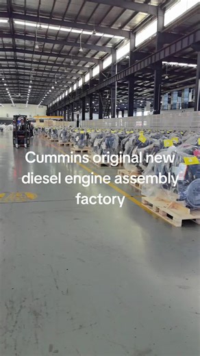 Cummins original new production diesel engine assembly power motor factory plant warehouse workshop. #engine #warehouse #workshop #original #new
