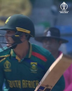 Bangladesh took two key wickets in the first Powerplay, but South Africa had Quinton de Kock making them dangerous. After 10 overs, South Africa are 44/2 👀 | ICC Cricket World Cup