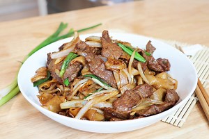 163K views · 4.9K reactions | Beef Chow Fun Written Recipe:...