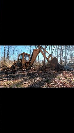 Learning the controls on the 1969 Dynahoe 160 #backhoe #excavation #digging #tree #stump #machine