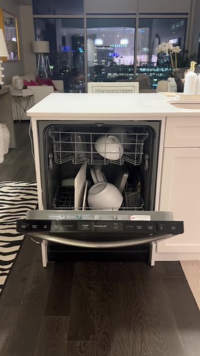 Post dinner clean up 💗 The cowboy boot at the end was tonight's main character 👢🫶🏼 #cleanwithme #nightlyreset