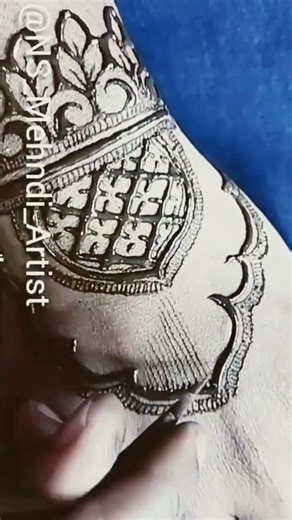 backhand mehndi design ✨#mehndi #henna#mehndidesign#shorts #youtubeshorts#shortsfeed#viral #tutorial