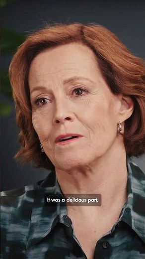 The Funny Thing Meryl Streep Said to Sigourney Weaver at the Golden Globes