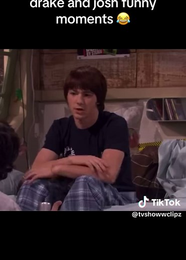 Drake and josh funny drake moments 🤣 #DrakeAndJosh #Nickelodeon #NickelodeonShows #90sKids #ThrowbackTV #2000sNostalgia #FYP #Viral #Trending #Comedy #FunnyVideos #clips #funnyclips #nickelodeonedit #fypviral❤️videotiktok🥰👍🏻 #viralontiktok #22millionviews #viewsviews #funnyvideos