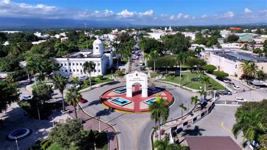 La Contraloría General de la República (CGR) anunció la puesta en marcha de “Verifica CGR”, un nuevo servicio de consulta ciudadana que permitirá a los proveedores del Estado verificar en tiempo real el estatus de sus libramientos, pagos directos y contratos dentro del proceso de revisión de la institución. El anuncio lo hizo el contralor general de la República, Félix Santana García, durante la conferencia “El Contador Público Autorizado frente a los nuevos desafíos del control interno en la ge