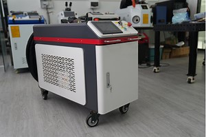 [Hot Item] Automated Laser Cleaning Equipment for Large Cruise Ships Coating Removal