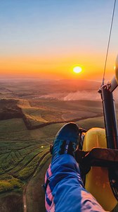 Soaring over paradise! I took to the skies with Ballito Microlight Flights @ballitomicrolights and experienced the Ballito coastline like never before — golden beaches, rolling waves, and pure freedom in the air. One of the most breathtaking ways to see South Africa! Later on i paid a visit to @45oneatstreet for some juicy prawns and delicious cocktails! A great way to spend the rest of the day🇿🇦🛩️ #food #prawn #foodie #foodporn #southafricaawaits #comefindyourjoy #microlightadventures #TheAf
