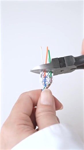 かしめ工具なしでもOK 自作用のL字型 RJ-45コネクタ … RJ-45コネクタ かしめ工具不要 品番：ADT-6ARJFSL ▼詳細はこちら https://direct.sanwa.co.jp/su/Hd6K7 | サンワダイレクト