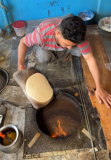 Traditional Clay Oven Bread Baking: Authentic Rustic Recipe