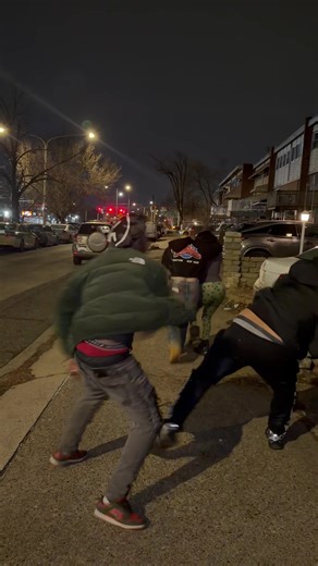 WE OUTSIDE GOING CRAZY IN PHILLY 🤣🤣🤣 #giddyleftytv #trending #explore #fyp #philly