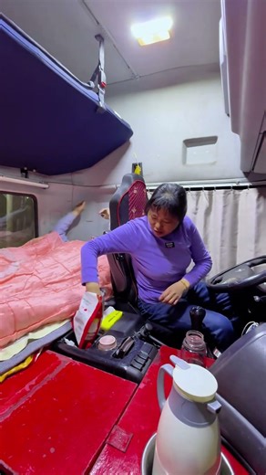 #用抖音记录卡车生活 #卡车夫妻日常 #roadtrip #automobile #truckdriver #truckdriverjobs #food #couple
