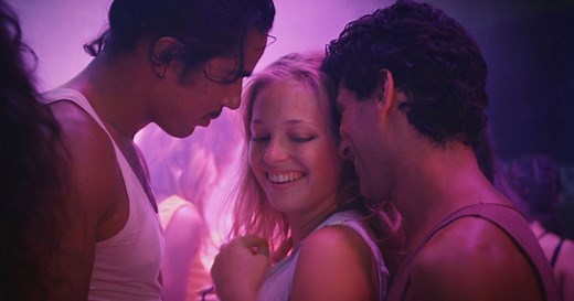 "Mektoub, My Love : Intermezzo" : le film hypersexuel d'Abdellatif Kechiche révulse Cannes