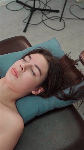 82K views · 507 reactions | ASMR stretching and chiropractic adjustments for Lisa #chiropractor #adjustment #asmr #fypシ゚viral #reels #viralreels #reelsfb #tranding | lichi | Facebook