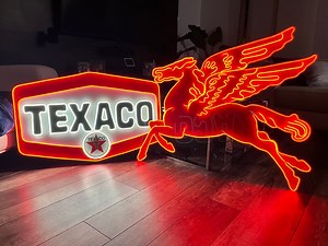 Texaco Mobil Pegasus Neon Sign: Vintage Garage Decor - Etsy