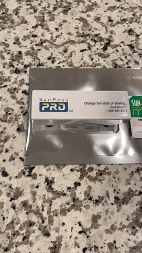 Just moved to Florida. How to install Sun pass pro and Sun pass mini. Be sure to use their website and preload your card before using toll roads 🚙💨