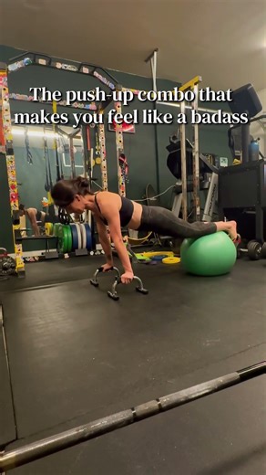 Atomic-Push-ups on stability ball #corestrength #fullbodyworkout #bossbabe