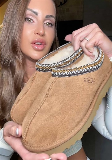 Discover the Comfort of UGG Slippers this Season