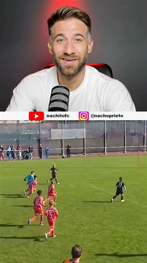 Arquero mete un golazo desde su propio arco 🤩🙌🏻 #golazo #arquero #futbol #viralshort