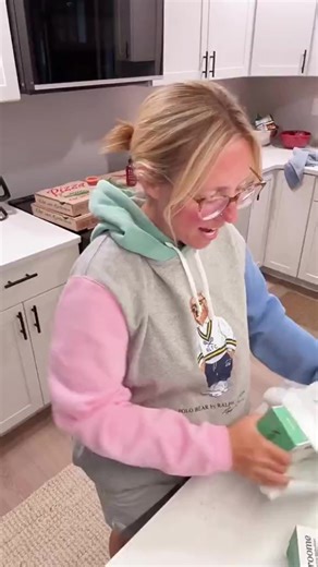 That was a good haul!!!!#unclaimedmail #personalized #california #arizona #Inverted #cat(2) | Destinyy Velez