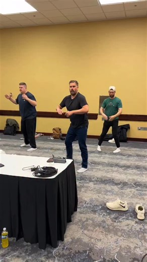 Road game workout. Whatever it takes. | Dan Katz - Barstool Big Cat