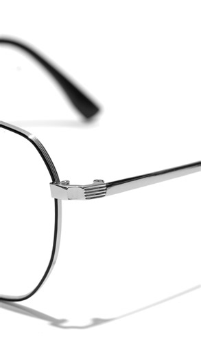 Профессиональная оптика на WB on Instagram: "#724304437 арт. очки 💻 Глаза устают от экрана? У нас отличная новость: Optic Space теперь на Wildberries! • 🔵 Фильтр синего света — меньше усталости глаз, защита сетчатки. • ✨ Антибликовое покрытие — комфортная работа за монитором и при искусственном освещении. • 👁‍🗨 Подходят для работы за ПК, планшетом, телефоном и для вечерних сериалов. • 🎁 В комплекте — фирменный футляр и салфетка для ухода за линзами. Не упустите шанс поберечь свои глаза и по