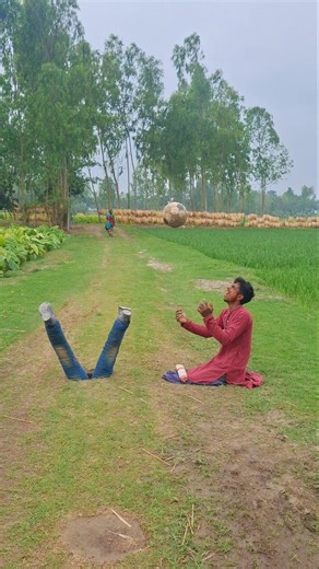 Is the boy a devil's red?