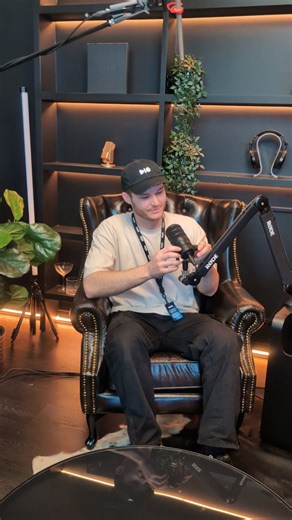 𝙘𝙖𝙢 𝙨𝙝𝙖𝙣𝙙 on Instagram: "There's an AUTO button for podcasts now? Sounds simple but makes so much sense to be able to program a volume at which the camera angle changes between the talent. If they're talking almost over one another, or laughing together, then it'll cut to the wide angle, or even a custom split screen that you can create. The best part is that whilst @rodemic dropped some of the ports compared to the original model to make it just the essentials, the new rodecaster video 