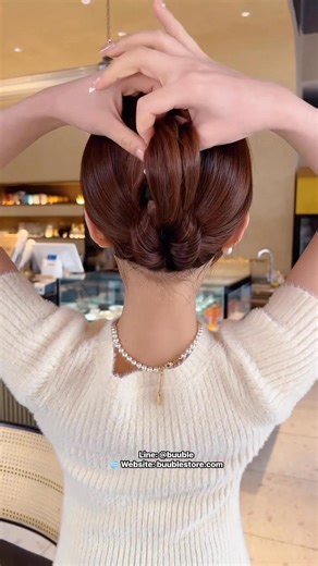 Add a sweet pop to your everyday look with our hair clips — cute, easy, and shipped worldwide! 💌✨ Line: @buuble 🌐 Website: buublestore.com #buublegirls #buublestore #hairclip | Buuble.Vbg