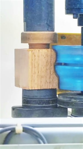 A new generation of profile milling wood handle processed by crazy rotation # woodworking machinery