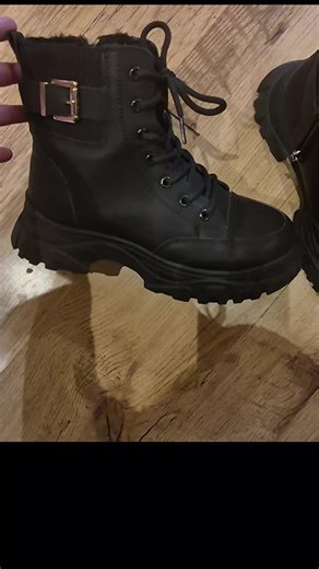 Honestly these boots are 100% worth the buy! I purchased these myself (not gifted) and they are super comfortable, fully lined inside. lovely thick sole and I have been wearing these since xmas 😊 link below if you want to buy for urself. il be ordering more colours for sure 😊💜 #fyp #boots #tiktokshop #shoes #furlined