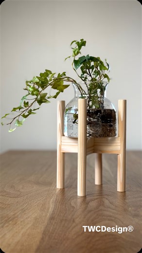 Takurou Seino on Instagram: "Making Round Dowels with a Router | DIY Plant Stand Did you know you can easily turn square stock into round dowels with a round-over bit? This time, I combined those homemade dowels with square pieces to prototype a plant stand! Glue alone might not provide enough strength, so I’ll keep an eye on it to see if reinforcement is needed 👍 If you enjoyed the process, please don’t forget to like and subscribe 🙇 @takuwoodcraft #twcdesign #木工 #diy #woodworking #治具 #jig #a