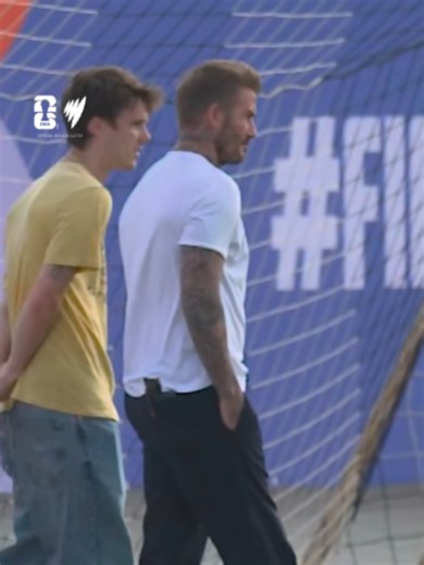 Special guest at England training👀😱 🏆 #FIFAWorldCup | June 12 - July 20 | Every Match on SBS 📺