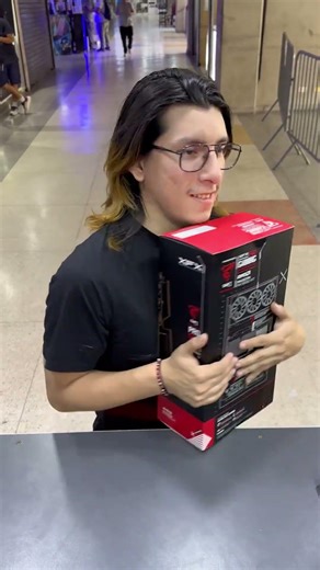 🫣Los clientes son todos unos lokillos ​​😵‍💫 #comedia #gpu #amd #PCGamer #fyp