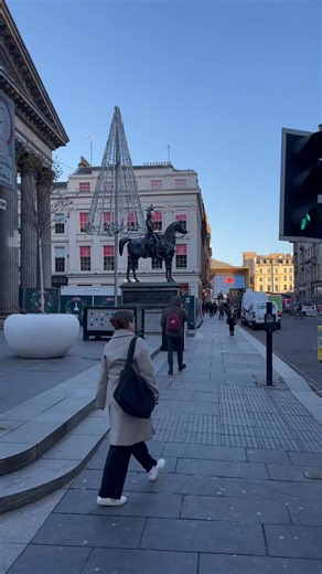 Good morning from Queen Street. The Duke of Wellington statue looks different with a new artwork by The Rebel Bear | GlasgowWorld