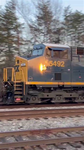 I136-09 with Special unit #1776 Leading the way with some horn show on a sunset