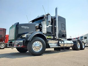 2018 Kenworth T800 SUPER HEAVY SPEC at Upper Canada Truck Sales
