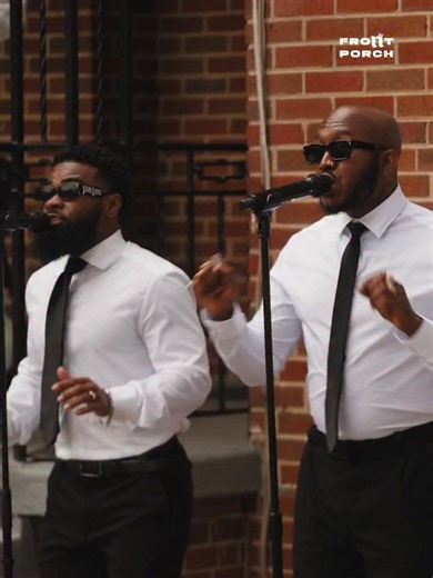 Durand Bernarr just won a Grammy for Best Progressive R&B Album of the Year 🏆 And this right here is why. From the stage to the porch, the world is finally catching up. Salute to you, family. You earned this. | Noochie