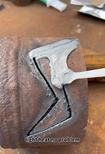 High-Strength Metal Glue for DIY Projects