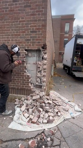 🚧💪 Another successful masonry & chimney restoration project! 🧱🔥 We recently wrapped up this job on a commercial apartment building in LYNWOOD WA — and we couldn’t be happier with the results! 🙌 👉 The corner of the building’s brick masonry was accidentally damaged by an excavating machine. Our team stepped in, completely demoed the full corner, and rebuilt it from the ground up with all-new brickwork — leaving a strong, seamless, and beautiful finish. 💯 ⚡ On top of that, we had in a portab