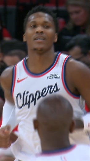 Bennedict Mathurin goes reverse to score his first bucket as a Clipper 🙌 Download the Pilipinas Live app and register now FOR FREE! 📲 Google Play or App Store 👉 https://bit.ly/NBAPHxCignal #NBAPhilippines #NBAHighlights #NBAonPilipinasLive | NBA Philippines